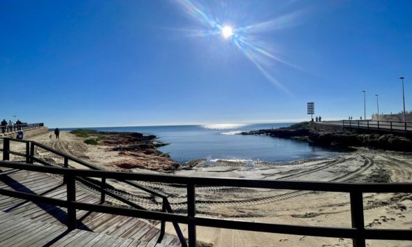 Revente - Attique -
Torrevieja - Costa Blanca