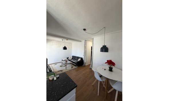 Revente - Apartment -
Torrevieja - Punta Prima