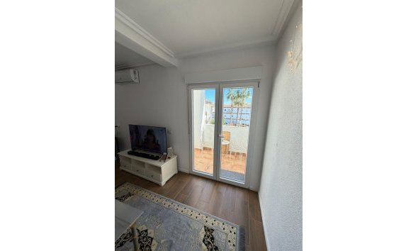 Revente - Apartment -
Torrevieja - Punta Prima