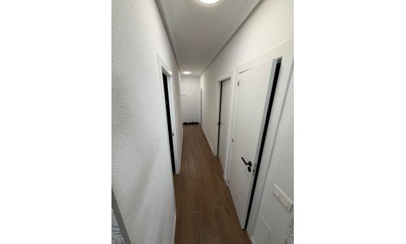 Revente - Apartment -
Torrevieja - Punta Prima