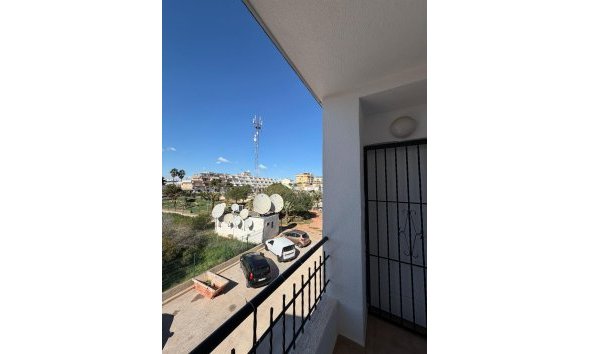 Revente - Apartment -
Torrevieja - Punta Prima