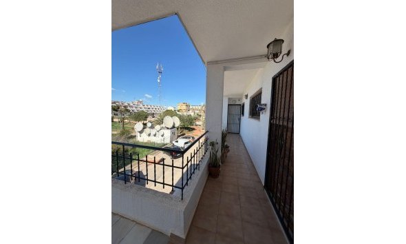 Revente - Apartment -
Torrevieja - Punta Prima