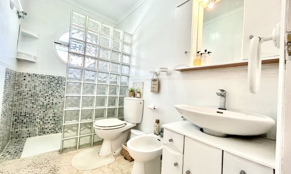 Revente - Town House -
Punta Prima - Costa Blanca