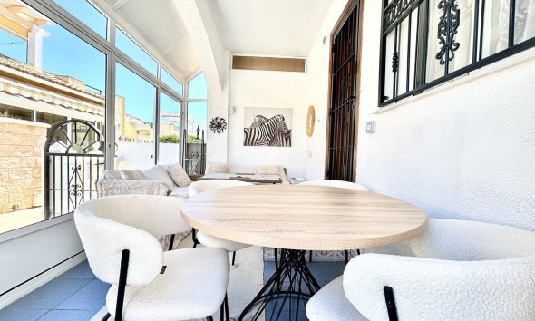 Revente - Town House -
Punta Prima - Costa Blanca
