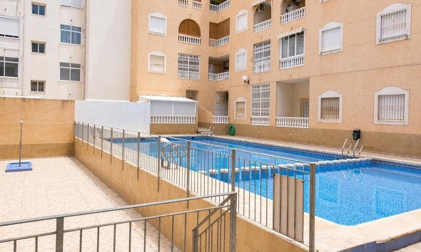 Revente - Apartment -
Torrevieja - Habaneras