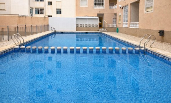 Revente - Apartment -
Torrevieja - Habaneras