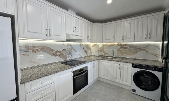 Revente - Apartment -
Lomas De Campoamor - Costa Blanca