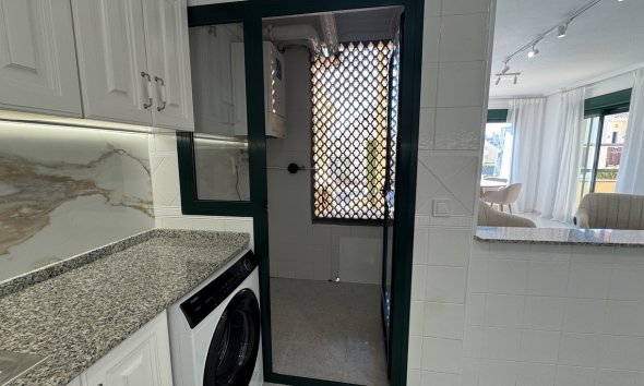 Revente - Apartment -
Lomas De Campoamor - Costa Blanca