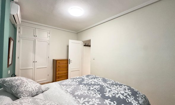 Revente - Bungalow -
Torrevieja - Centro