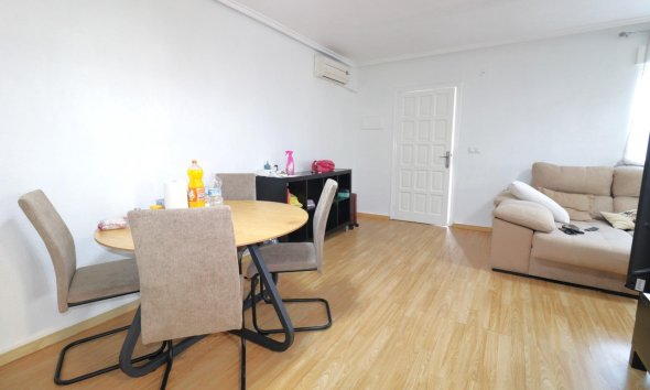 Revente - Quad House -
Torrevieja - Carrefour