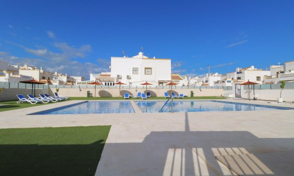 Revente - Quad House -
Torrevieja - Carrefour