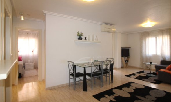 Revente - Apartment -
Torrevieja - Centro