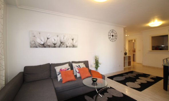 Revente - Apartment -
Torrevieja - Centro