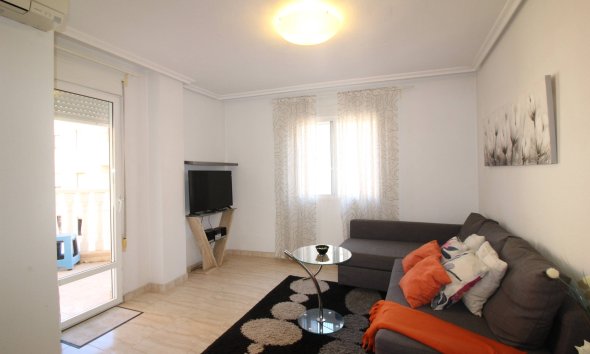 Revente - Apartment -
Torrevieja - Centro