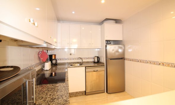 Revente - Apartment -
Torrevieja - Centro