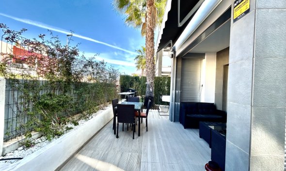 Revente - Apartment -
Punta Prima - Costa Blanca