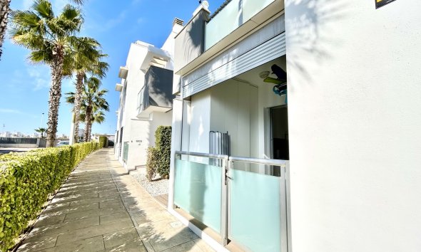 Revente - Apartment -
Punta Prima - Costa Blanca