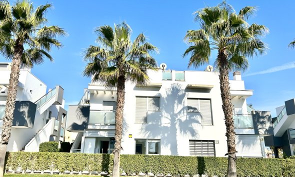 Revente - Apartment -
Punta Prima - Costa Blanca