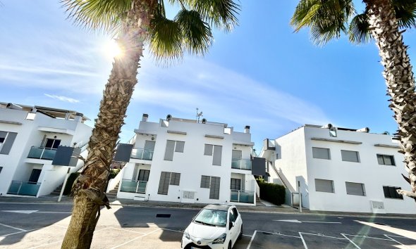Revente - Apartment -
Punta Prima - Costa Blanca