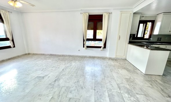 Revente - Apartment -
Villamartin - Costa Blanca