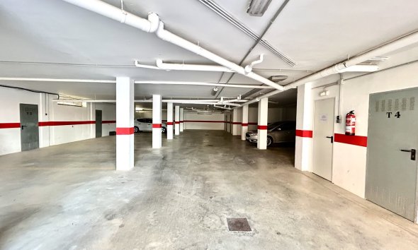 Revente - Apartment -
Villamartin - Costa Blanca