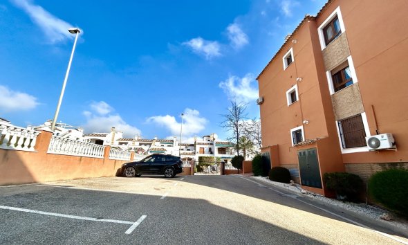 Revente - Apartment -
Villamartin - Costa Blanca