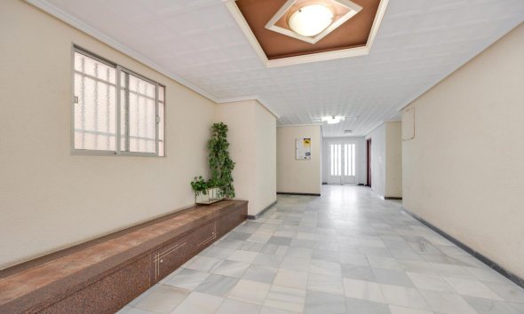 Revente - Apartment -
Torrevieja - Acequion