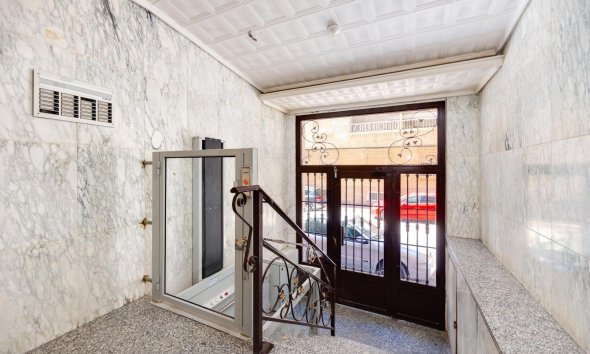 Revente - Apartment -
Torrevieja - Acequion