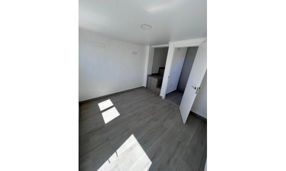Revente - Duplex -
Torrevieja - Torreblanca