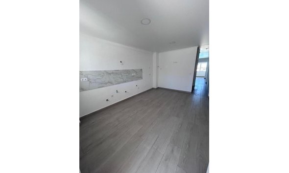 Revente - Duplex -
Torrevieja - Torreblanca