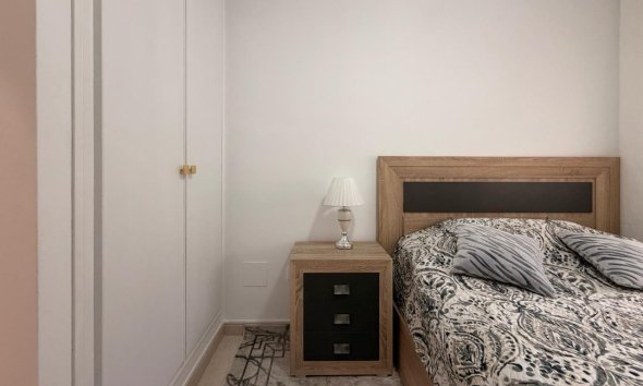 Revente - Apartment -
Torrevieja - Centro