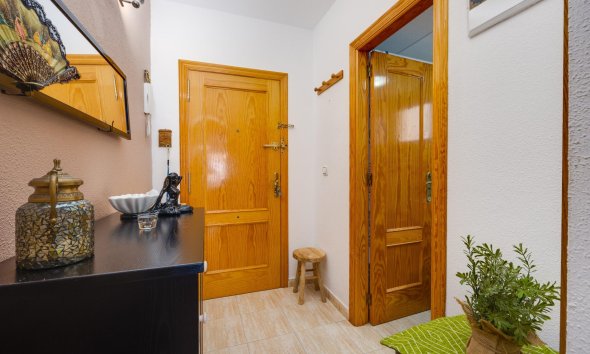 Revente - Apartment -
Torrevieja - Estacion De Autobuses