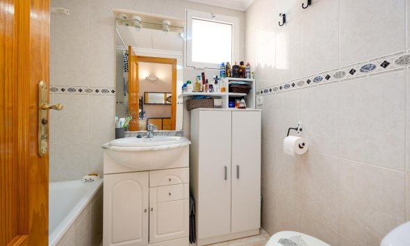 Revente - Apartment -
Torrevieja - Estacion De Autobuses