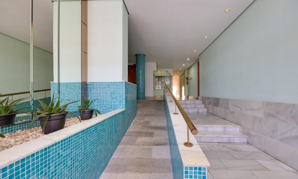 Revente - Apartment -
Torrevieja - Estacion De Autobuses