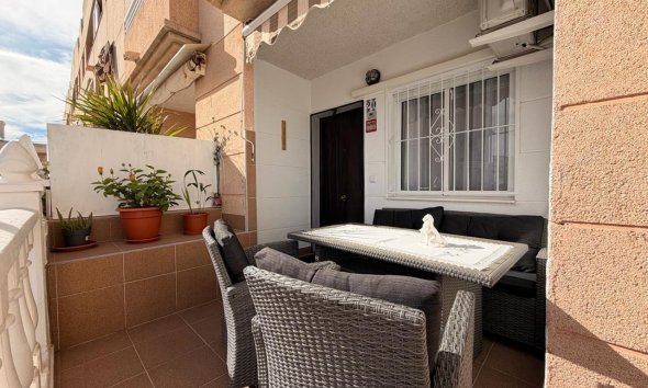 Revente - Apartment -
Torrevieja - Nueva Torrevieja