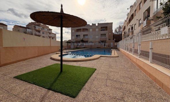 Revente - Apartment -
Torrevieja - Nueva Torrevieja
