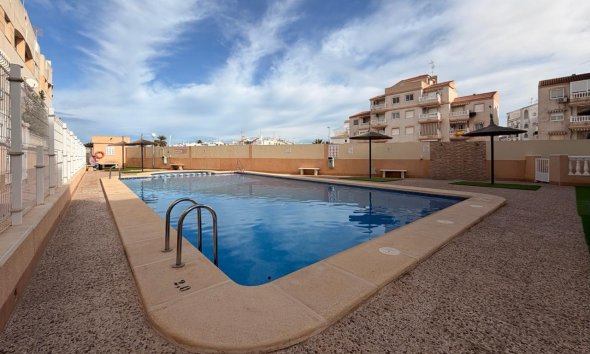 Revente - Apartment -
Torrevieja - Nueva Torrevieja