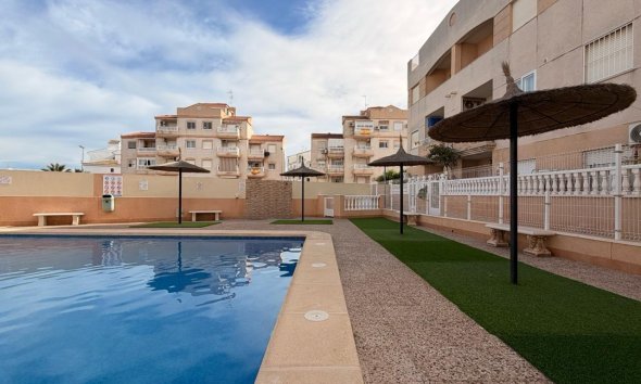 Revente - Apartment -
Torrevieja - Nueva Torrevieja