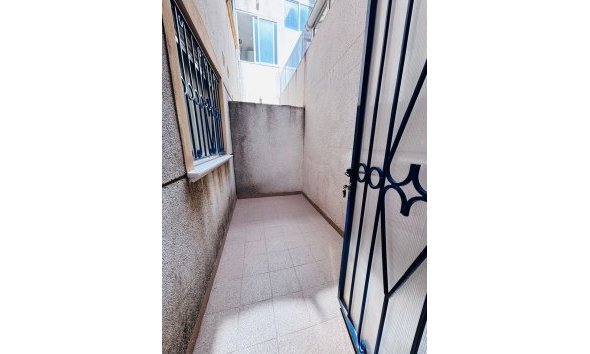 Revente - Apartment -
Punta Prima - Costa Blanca