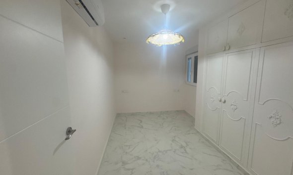 Revente - Apartment -
Torrevieja - Costa Blanca