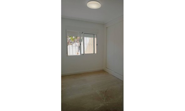 Revente - Town House -
Pilar de la Horadada