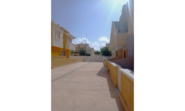 Revente - Town House -
Pilar de la Horadada
