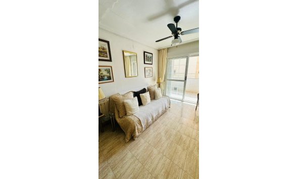 Revente - Apartment -
Torrevieja - Costa Blanca