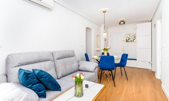 Reventa - Apartment -
Torrevieja - Centro