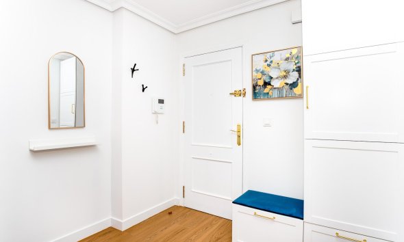 Reventa - Apartment -
Torrevieja - Centro