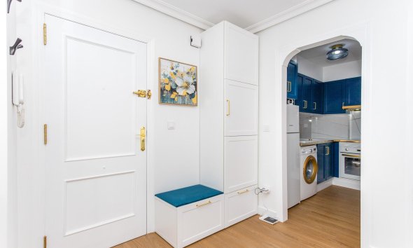 Reventa - Apartment -
Torrevieja - Centro