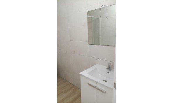 Revente - Apartment -
Torrevieja - Centro