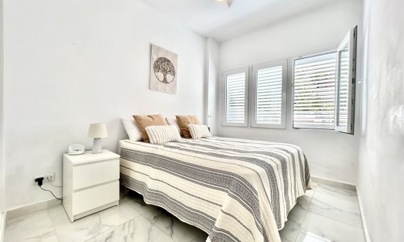 Revente - Apartment -
La Zenia - Costa Blanca