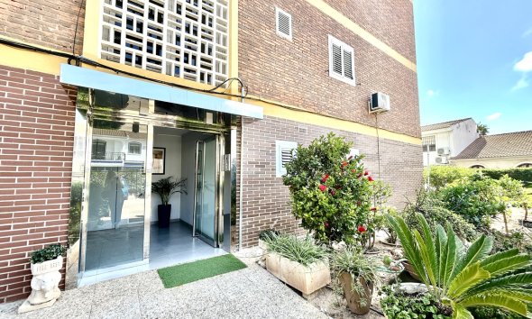 Revente - Apartment -
La Zenia - Costa Blanca
