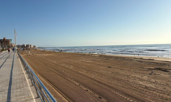 Resale - Apartment -
Torrevieja - Costa Blanca